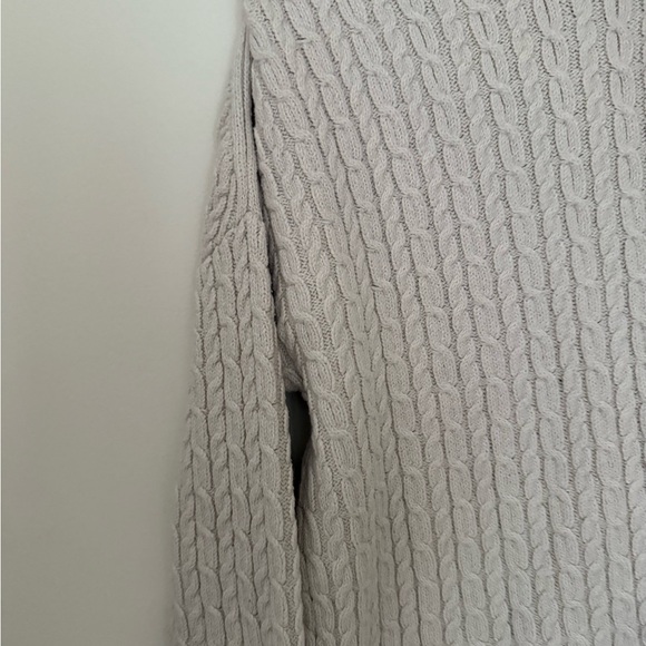 Elegant Beige Cable Knit Sweater - Picture 2 of 6